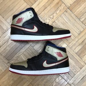 Air Jordan 1 Mid “Black/Gold/Red”